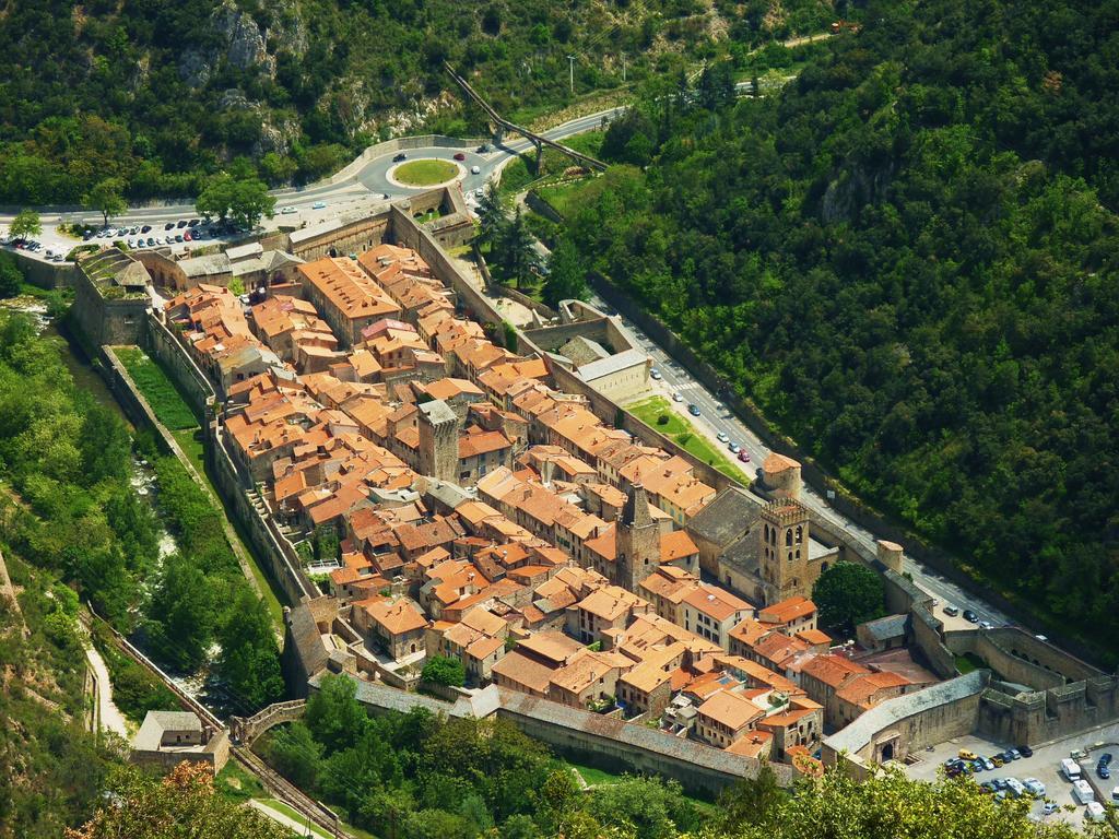 Maison Les Ramparts Villefranche-de-Conflent Exteriér fotografie
